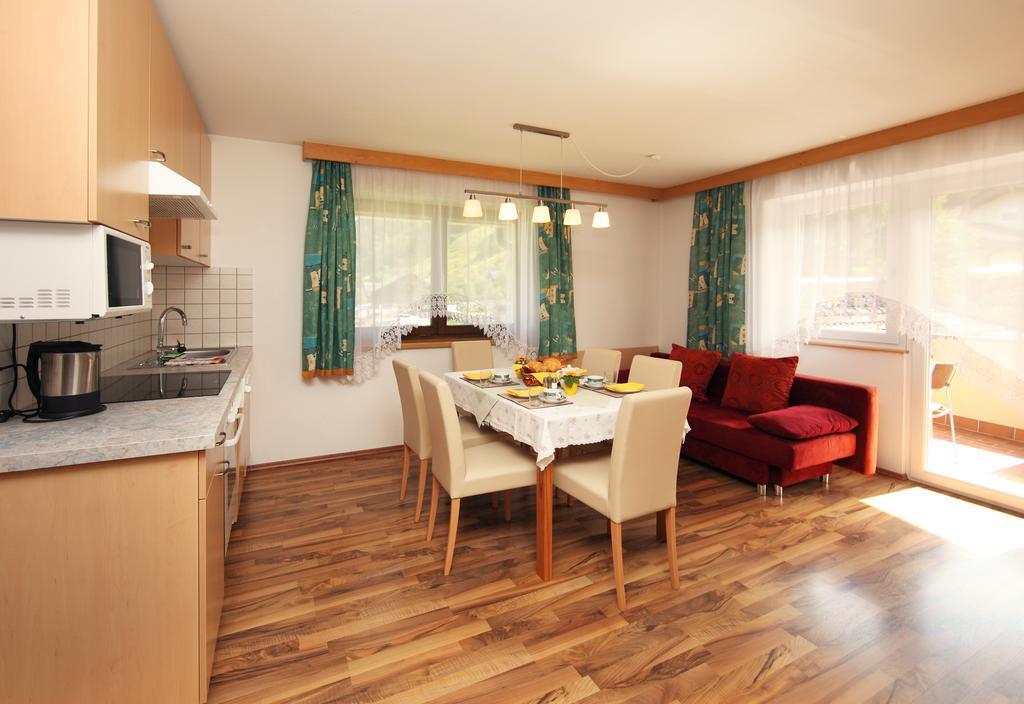 Apartament Landhaus Weiss Maishofen Pokój zdjęcie